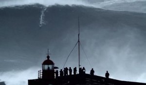 The biggest wave ever surfed !? Nazare is back in Portugal !