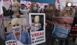 Roumanie : les médecins revendiquent des salaires décents