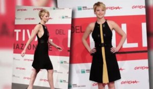 Jennifer Lawrence sans soutien-gorge à sa première à Rome