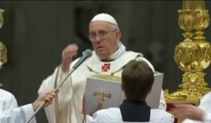 Le pape François adresse un message de paix "à la ville et au monde"
