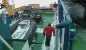 Navire russe, bloqué dans l'Antarctique, cherche dépanneur