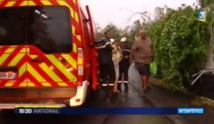 La Réunion : le cyclone Bejisa s'éloigne lentement