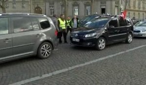 Des tensions pendant la manifestation des taxis à Paris - 13/01