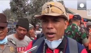 Volcan Sinabung : les secouristes indonésiens gênés par les cendres et les nuées ardentes
