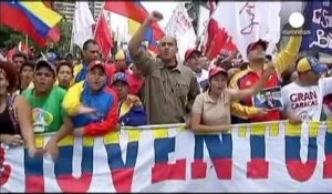 Venezuela : pro et anti-Maduro dans la rue, une vingtaine de blessés