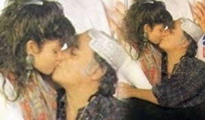 Mahesh Bhatt Kisses Daughter Pooja Bhatt | Uncensored