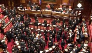 Les sénateurs italiens votent la confiance au gouvernement Renzi