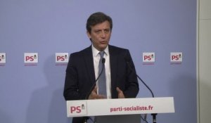 Les socialistes concentrés sur les problèmes des Français pendant que l'UMP se perd dans ses querelles internes