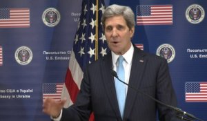 Kerry : la Russie veut un prétexte pour envahir l'Ukraine