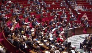 Minute: la Une "appelle une sanction" estime Jean-Marc Ayrault