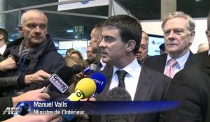 Manuel Valls met en avant l'importance de la sécurité sur internet à Lille