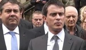 Ukraine: de Berlin, Manuel Valls lance un appel au calme - 14/04