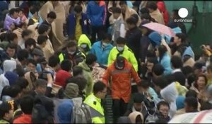 Efforts désespérés pour retrouver des survivants après le naufrage du ferry sud-coréen
