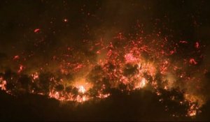 Une ville de Californie est la proie des flammes