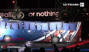 Adidas détruit le bus des Bleus de Knysna