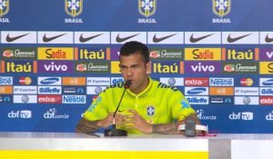 Brésil - Dani Alves : "On ne dépend pas de Neymar"