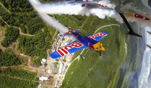 Tricks de malade en avion : Aerobatic Red Bull Matadors