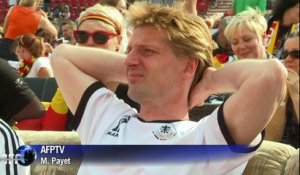 Coupe du Monde: des supporteurs installent leurs canapés dans des stades à Berlin