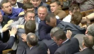 Bagarre au parlement ukrainien