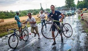 Cyclisme – Au Tour de Pologne, les coureurs slaloment entre grêle et arbres tombés