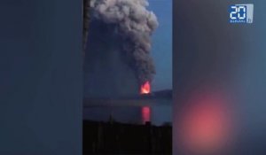 Les premières images du volcan Tavurvur en éruption