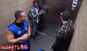 Sub-Zero de Mortal Kombat sème la terreur dans les ascenseurs