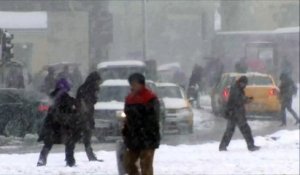 Turquie : la neige plonge Istanbul dans le chaos