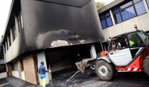 Une école incendiée par une voiture-bélier à Corbeil-Essonnes