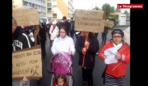 Guingamp. Manifestation des parents d'élèves de Castel-Pic