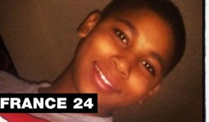 Un jeune noir de 12 ans avec un faux pistolet abattu par la police de Cleveland - États-Unis