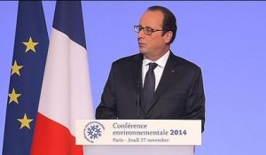 Après Sivens, Hollande prône le recours au "référendum local"