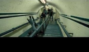 Fast and Furious 6 de Justin Li, Extrait, Letty et Riley se battent dans le metro