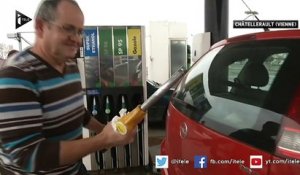 L'essence à moins d'un euro le litre dans certaines stations