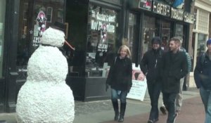 Un Bonhomme de neige terrifiant fait flipper les passant à Boston!