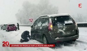 La route des vacances fortement perturbée par la neige