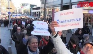 250 médecins bretons manifestent à Rennes contre la loi de Santé