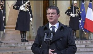 Charlie Hebdo: Valls "salue" les rassemblements citoyens dans toute la France