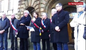 Morlaix. 600 lycéens et autres "Charlies" sur le parvis de la mairie