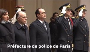 François Hollande observe une minute de silence à la préfecture de police de Paris