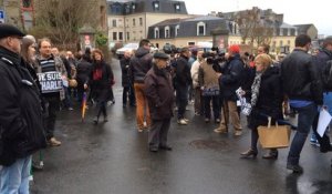 Charlie Hebdo. Près de 600 personnes pour le rassemblement