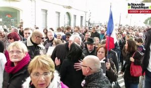 VIDEO. Châtellerault: 7.000 Charlie dans la marche blanche (2/2)