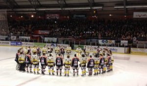 Hockey sur glace : hommage aux victimes de Charlie Hebdo