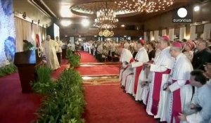 Philippines: le pape François fustige les inégalités sociales et défend la famille