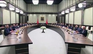 Le président turc de retour au conseil des ministres