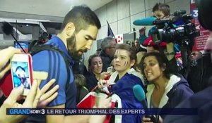 Handball : les Bleus accueillis en héros à l'aéroport