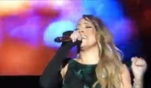 Mariah Carey rate un playback en plein concert