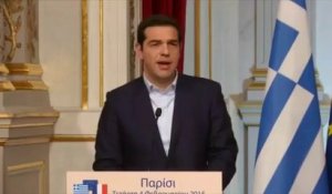 Reçu à l'Élysée, Alexis Tspipras plaide pour que la dette grecque devienne « viable »