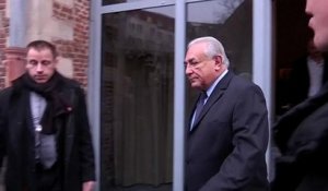 Carlton: DSK sort de son hôtel pour retourner au tribunal de Lille
