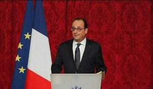 Hollande ironise devant Pellerin sur ceux qui ne connaissent pas les ouvrages de Modiano