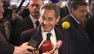"Qui a dit qu'on ne me verrait plus?"  : Sarkozy tacle Hollande au salon de l'agriculture